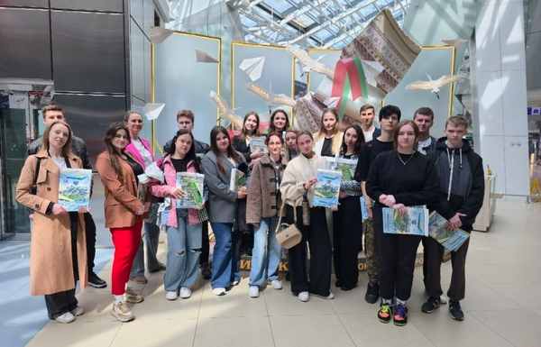 Национальный аэропорт Минск принял молодёжь ОАО «Интеграл»